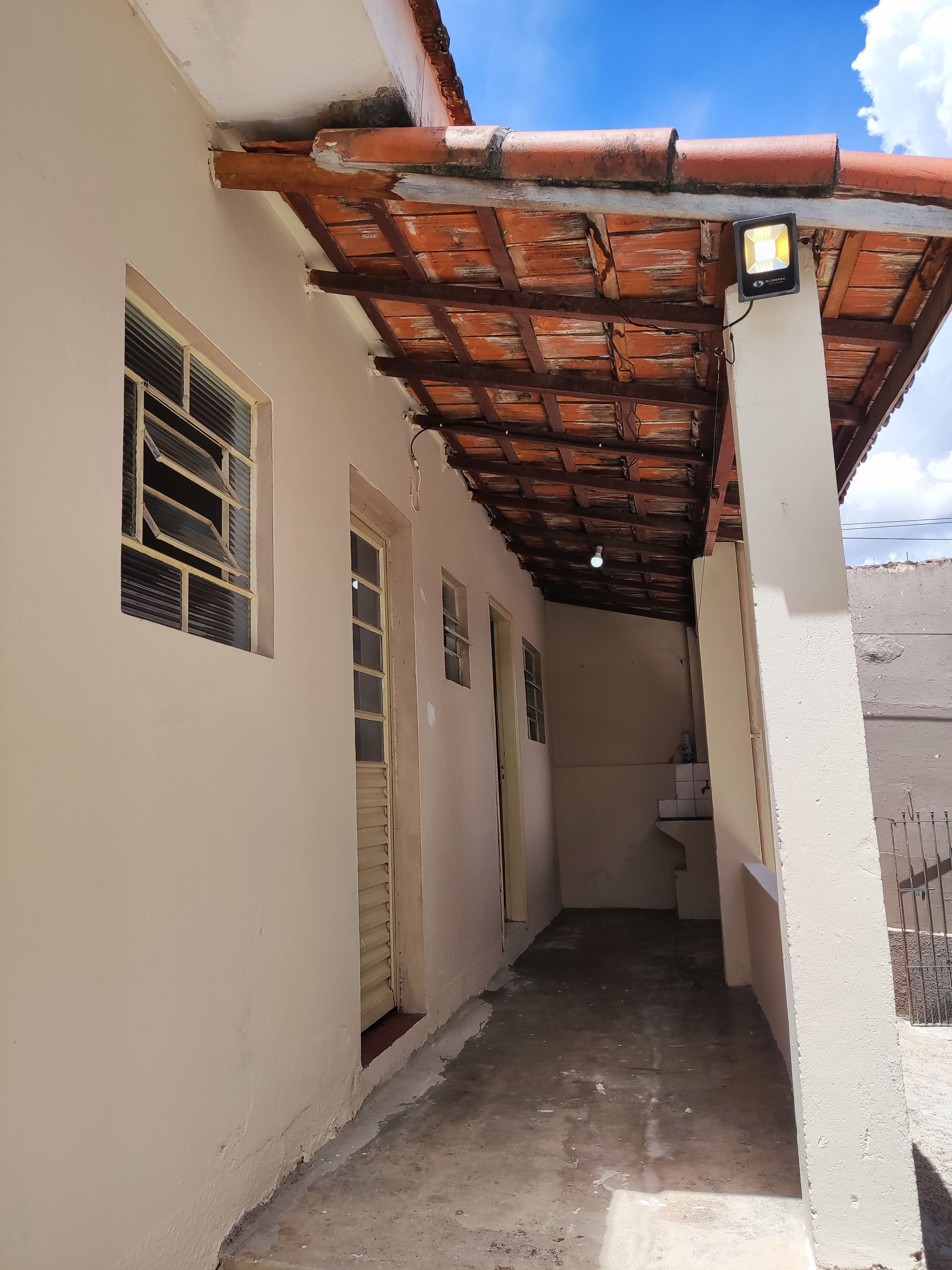 #282 - Casa de Rua para Locação em Campinas - SP