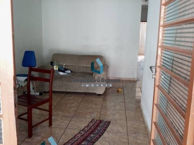 Casa de Rua para Venda em Campinas - 5