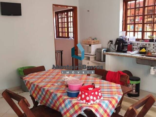 Casa de Rua para Venda em Campinas - 4