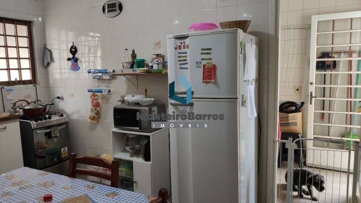Casa para alugar com 5 quartos, 120m² - Foto 18