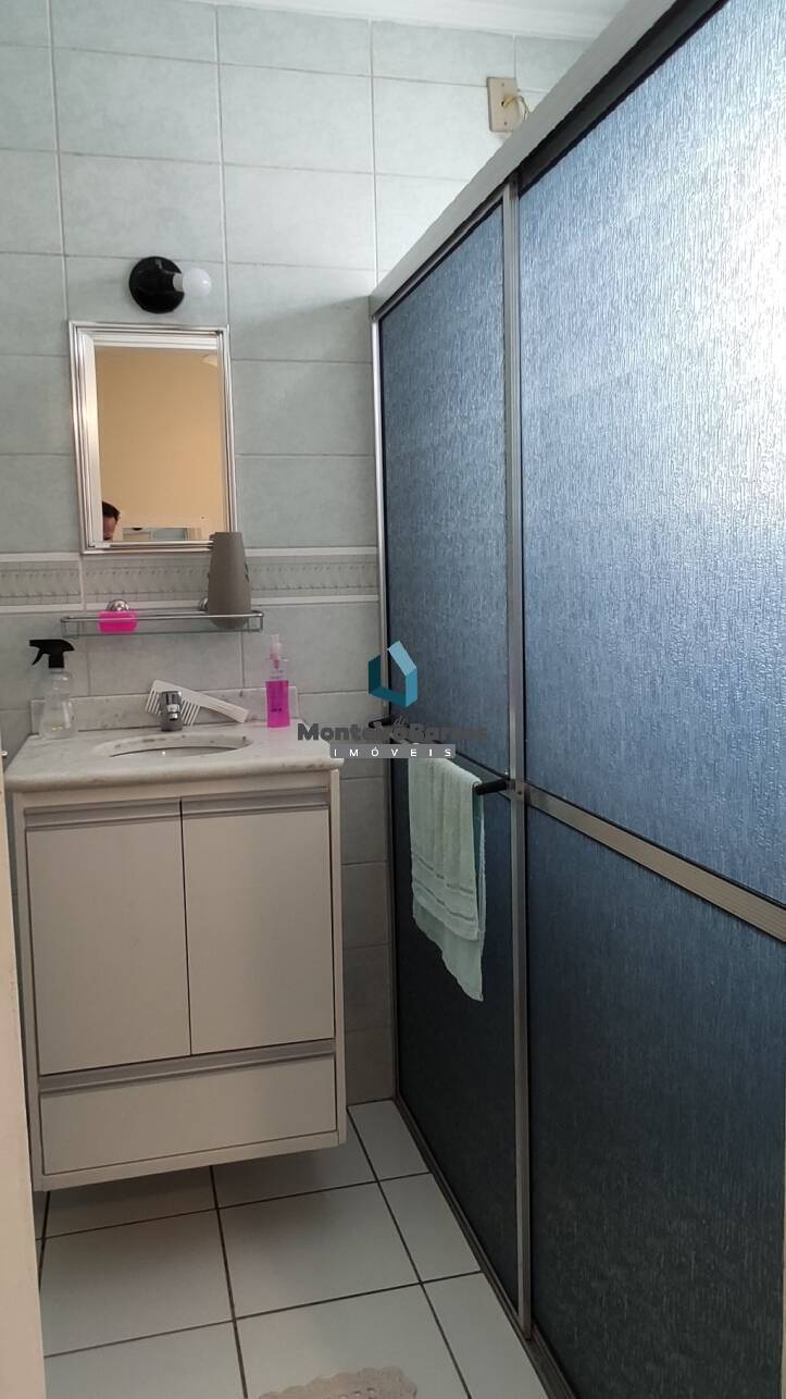 Casa para alugar com 5 quartos, 120m² - Foto 14