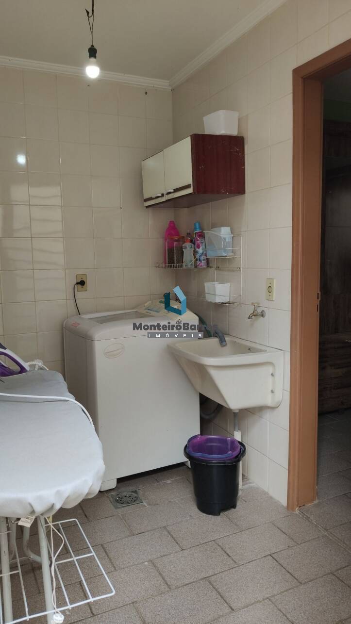 Casa para alugar com 5 quartos, 120m² - Foto 27