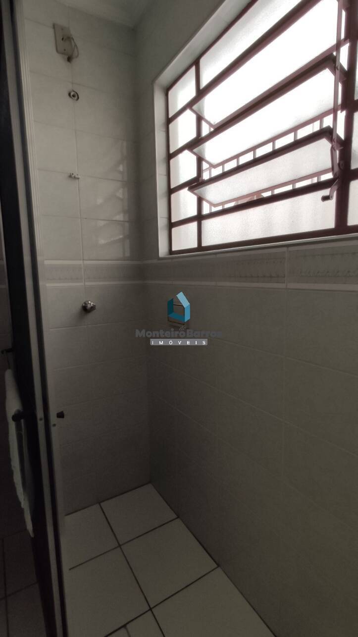 Casa para alugar com 5 quartos, 120m² - Foto 15