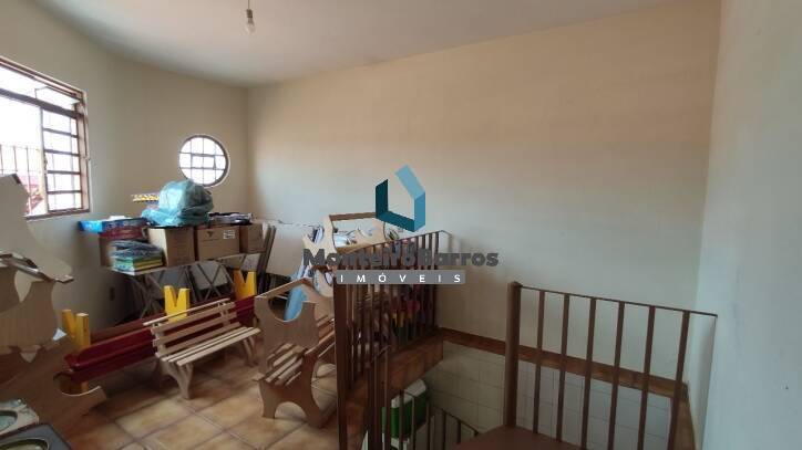 Casa para alugar com 5 quartos, 120m² - Foto 30