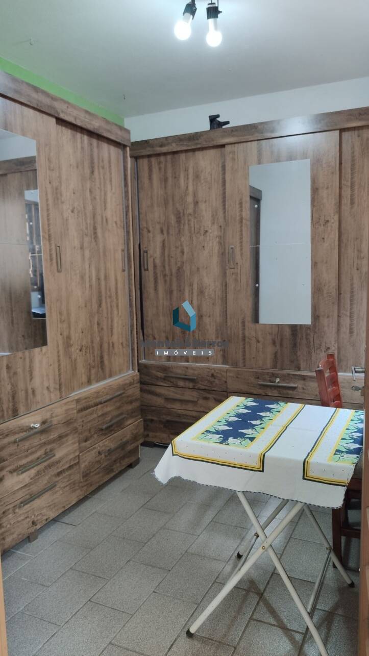 Casa para alugar com 5 quartos, 120m² - Foto 26