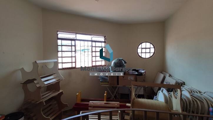 Casa para alugar com 5 quartos, 120m² - Foto 31
