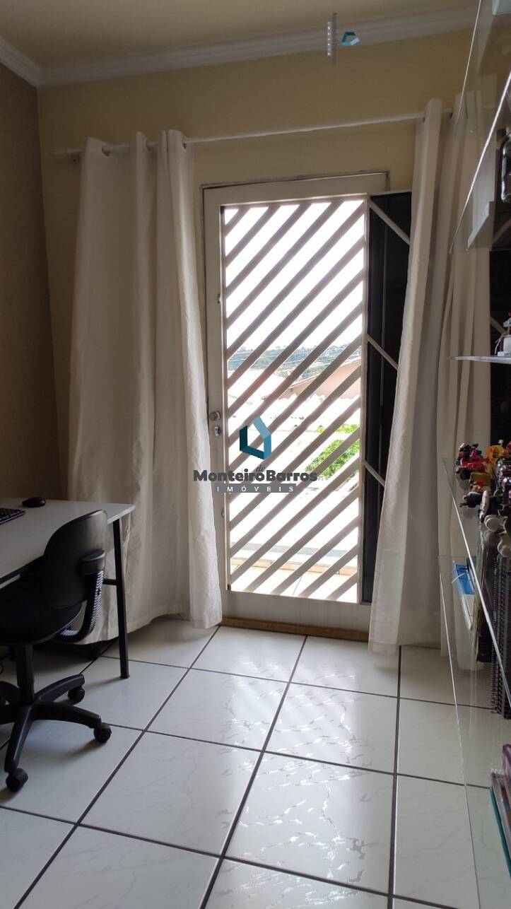 Casa, 3 quartos, 235 m² - Foto 35