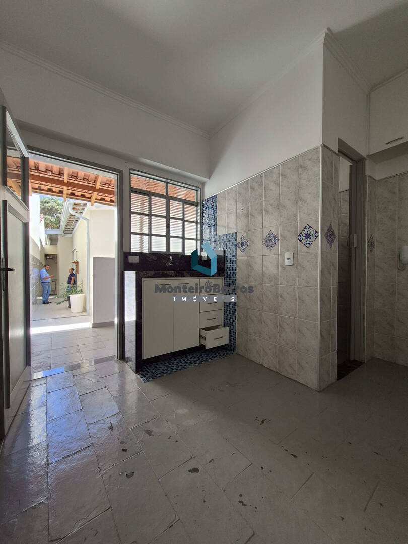 Casa para alugar com 1 quarto, 40m² - Foto 8