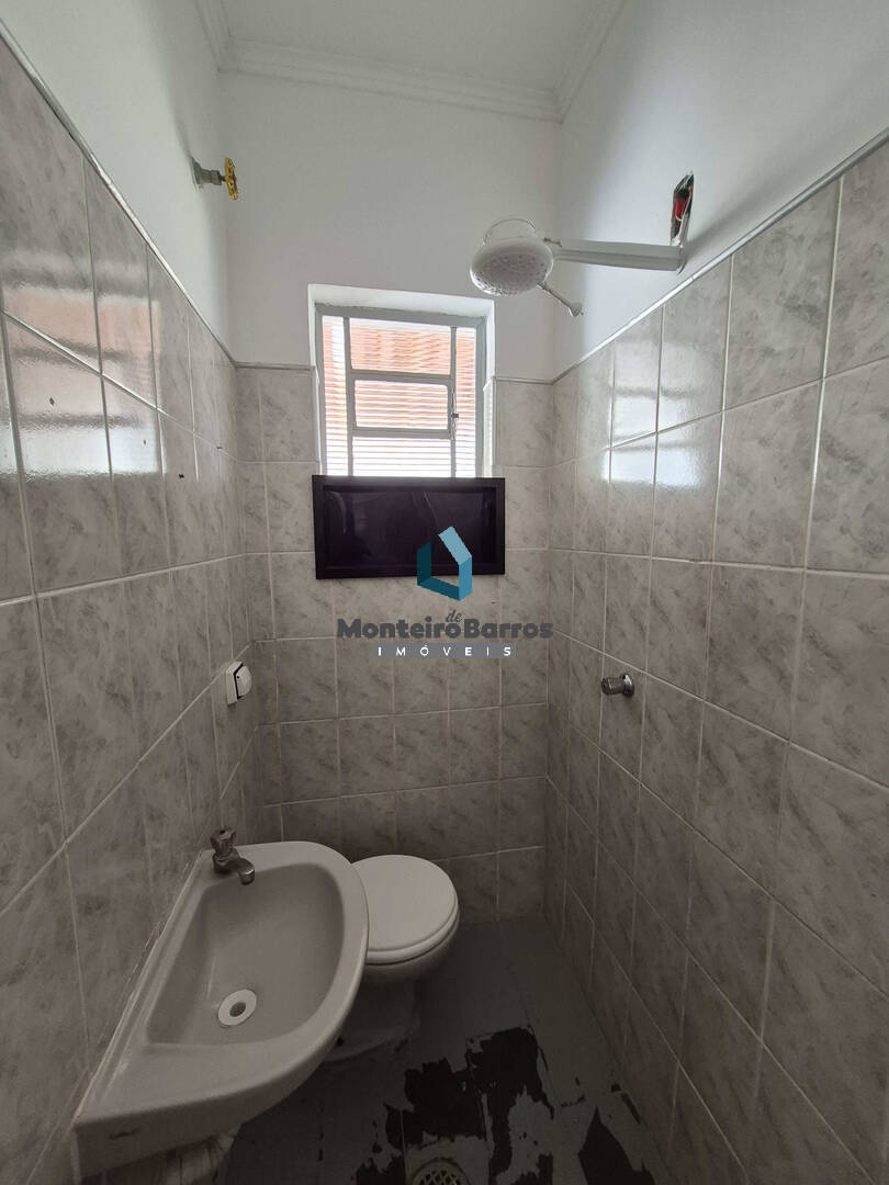 Casa para alugar com 1 quarto, 40m² - Foto 11