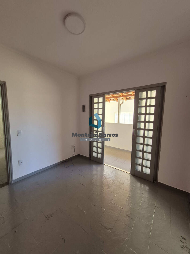 Casa para alugar com 1 quarto, 40m² - Foto 15